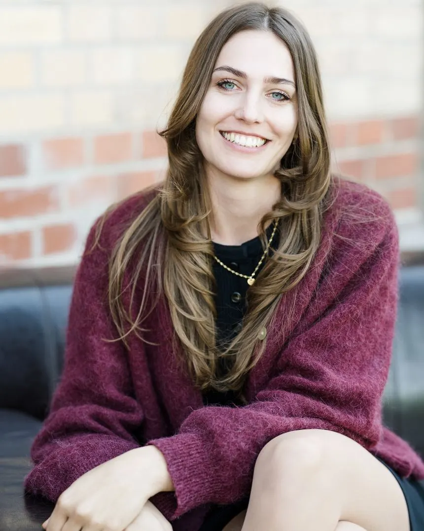 Naemi Benzinger lacht in die Kamera